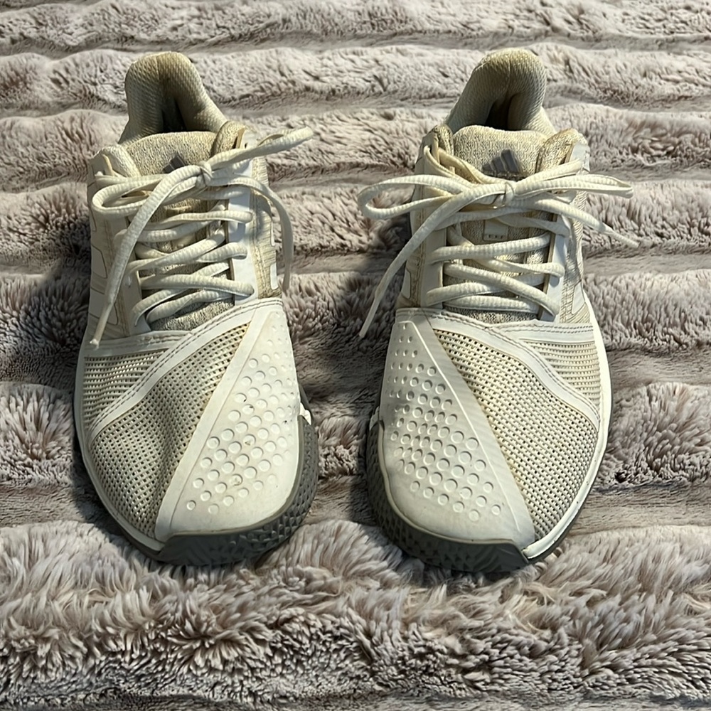 Adidas tennis sneakers size 6 white